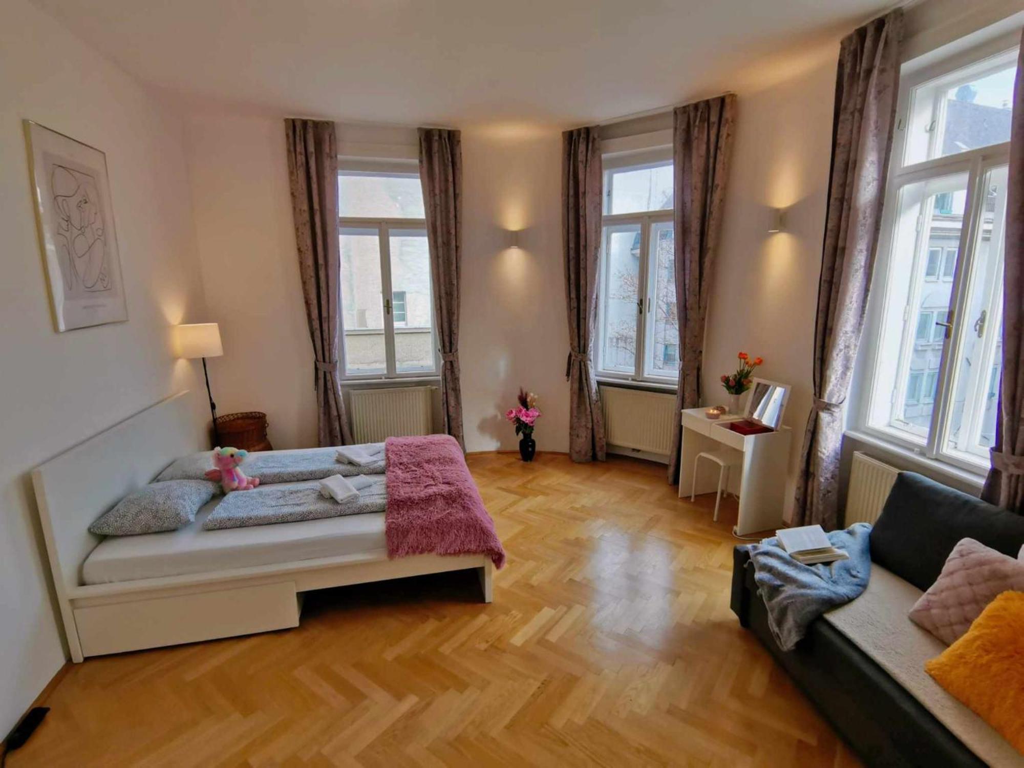 Central And Round 3 Minutes To City Shopping Center And Schoenbrunn Palace 维也纳 外观 照片